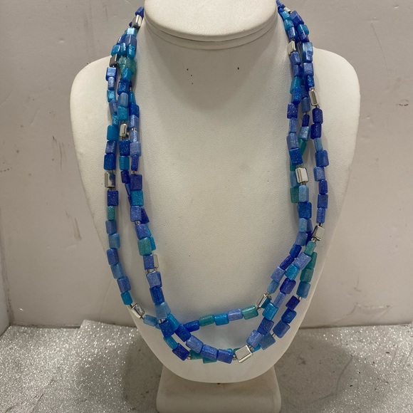 Blue and Silver Beaded Necklace - Picture 6 of 8